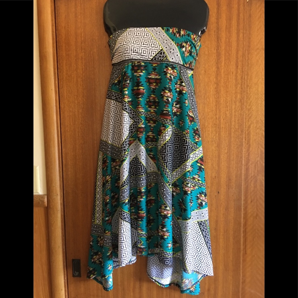 Fun jersey strapless dress. Can also be a skirt!